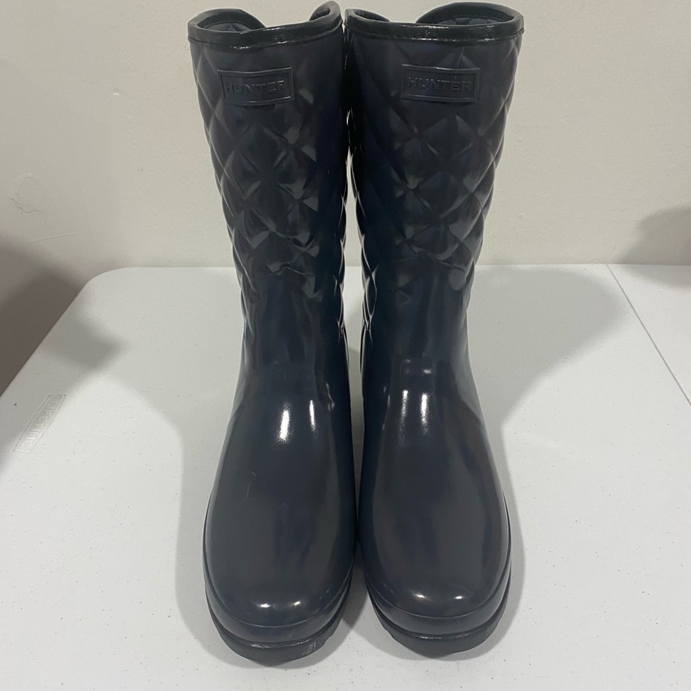 Navy blue Hunter rain boots with quilted inside